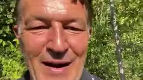 Urgent pourquoi ça sent le Russie – La Minute de Ricardo