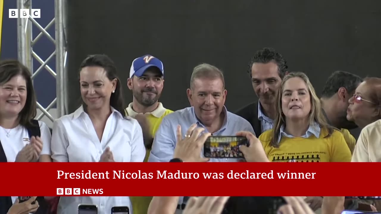 Venezuela opposition leader granted political asylum in Spain | BBC News