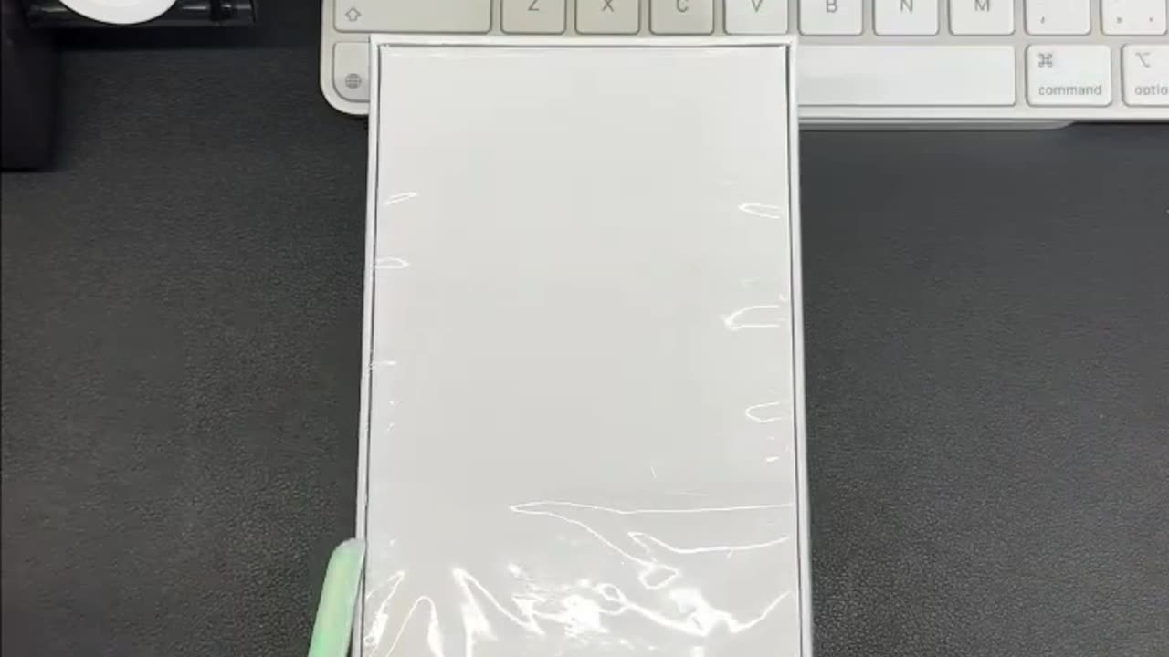 Huawei_P60_Asmr_🤫_Unboxing_😎_#shorts_#techshorts_#huaweip60(720p)