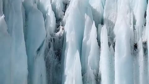 What a great landscape of iceberg