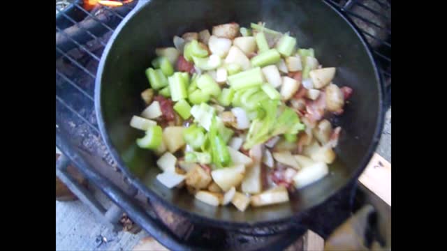 OFF THE GRID LIVING - CAMP HACKS - COOKING, BREAKFAST HASH