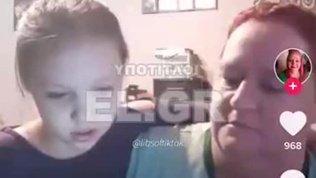 Κοριτσάκι παραδέχεται ότι η μαμά της δεν θα την αφήσει να βγει απ' το σπίτι μέχρι να εμβολιαστεί.