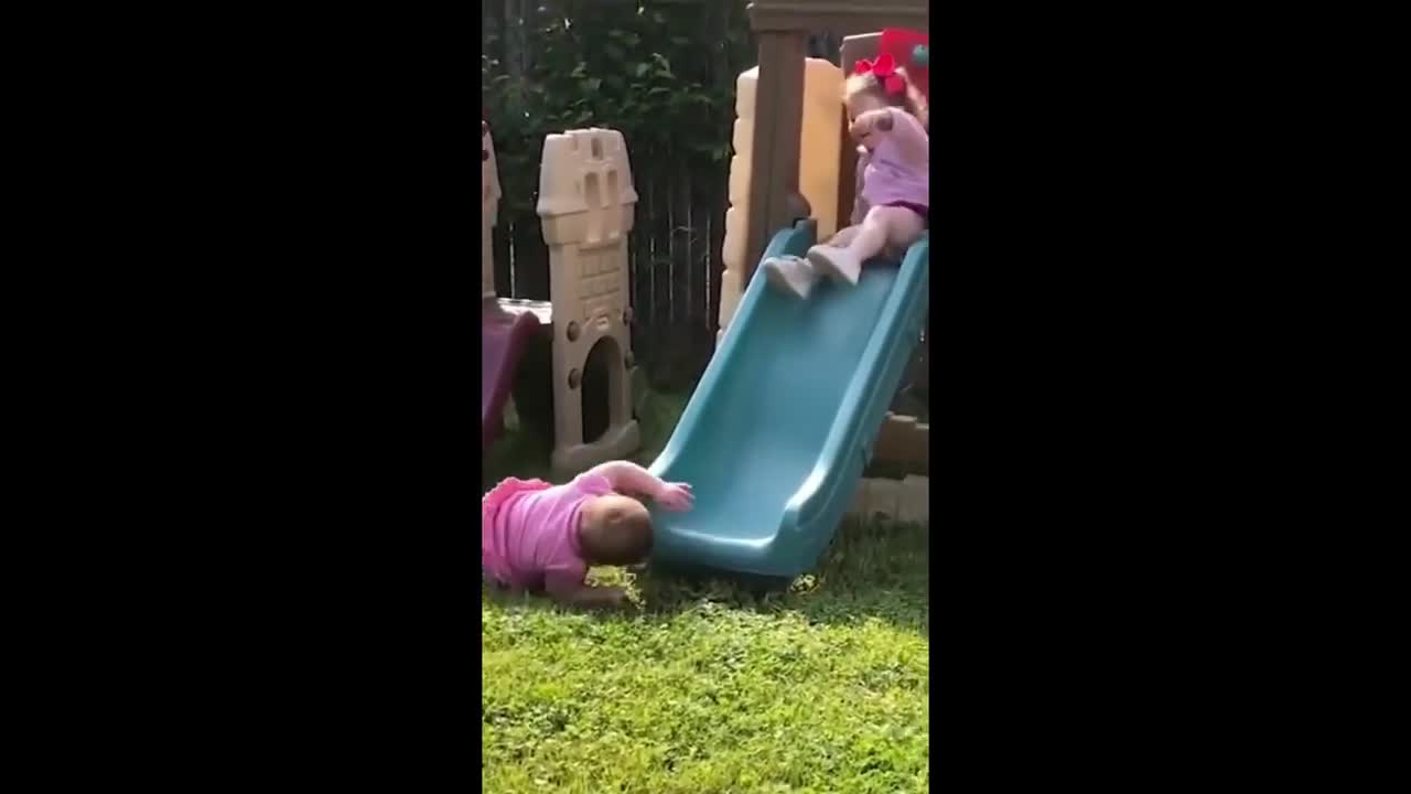 Funny Baby not to laugh.....