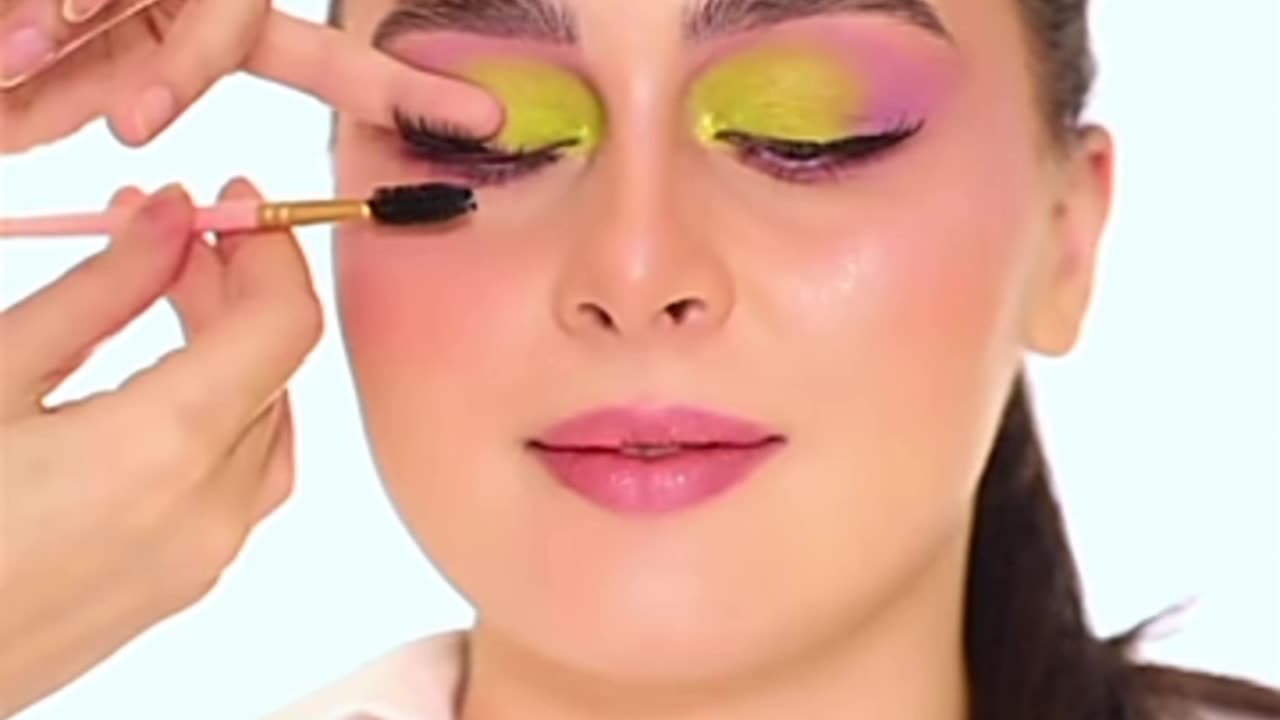 Tutorial Makeup in Neon Colors