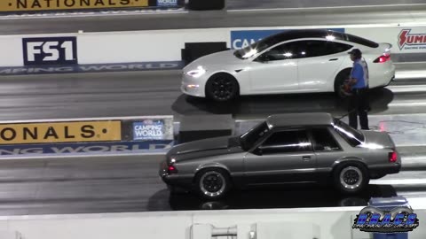 Tesla Plaid vs ZR1 Corvette Drag Race