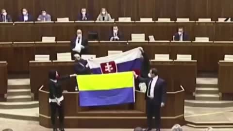 SLOVAKIANS KNOW WHAT’S UP IN UKRAINE.