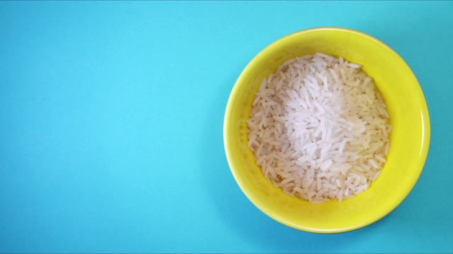 Cool Stop Motion Video of a Bowl Filled With Rice.