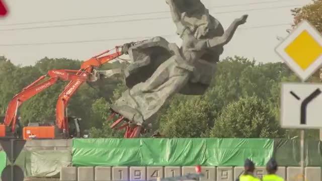 ΕΡΙΞΑΝ ΣΟΒΙΕΤΙΚΟ ΑΓΑΛΜΑ