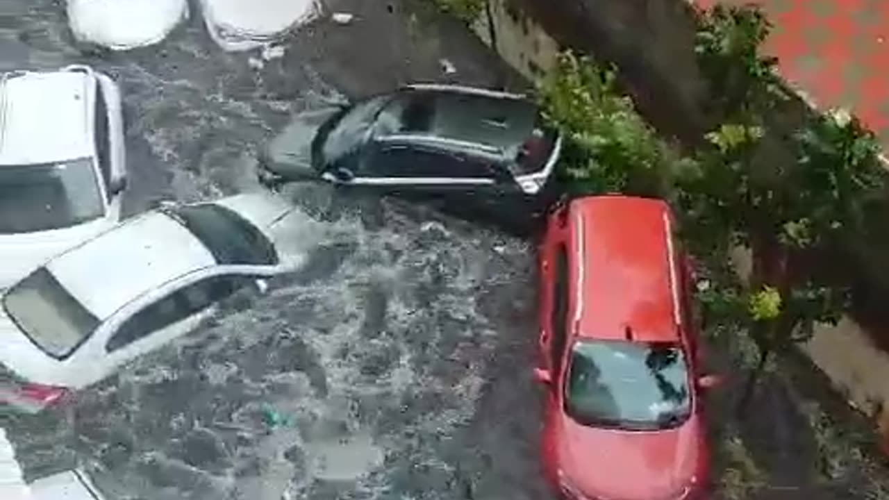 #2023 #chennai floods#heavy rains in chennai#december#help needed#varalakshmi food& dairies#shorts