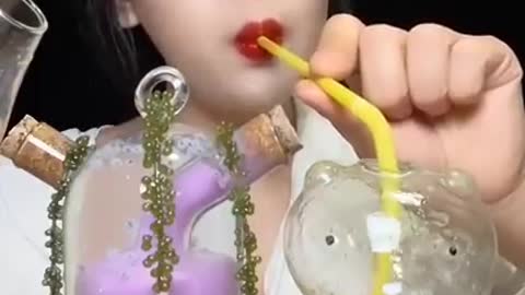 ASMR DRINKING SOUNDS 신기한 물 먹방 EATING CRUNCHY ICE 얼음먹방