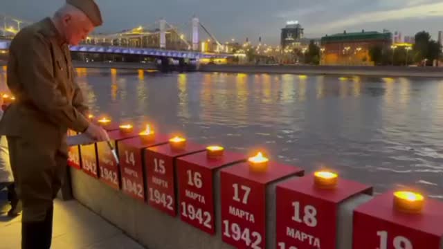 Akce Linie paměti, věnovaná boji s nacismem, se konala na Krymském nábřeží v Moskvě