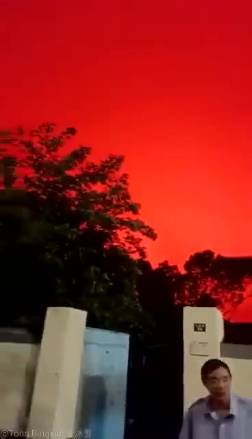 Chinese port-city of Zhoushan witnessing some kind of red sky event.