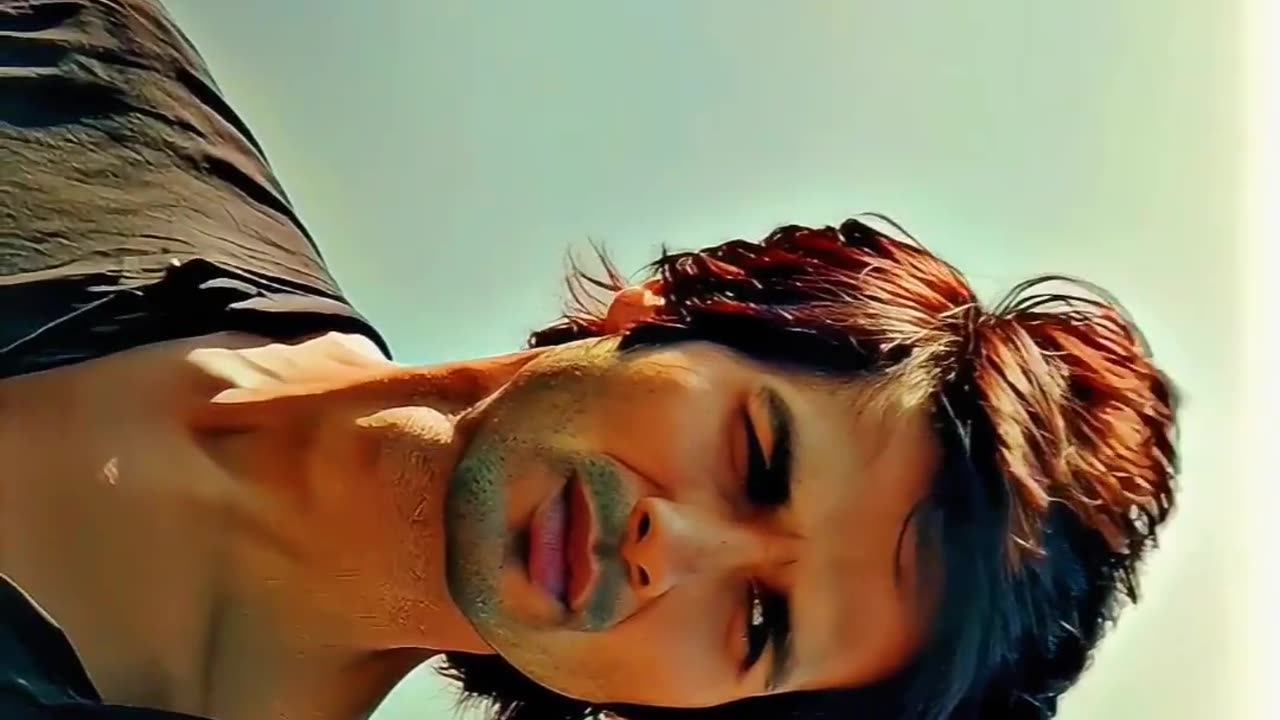 Tujhe kitna chahne lge hum