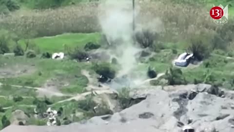 Seeing the arrival of the kamikaze drone, Russian soldiers did not have time to hide