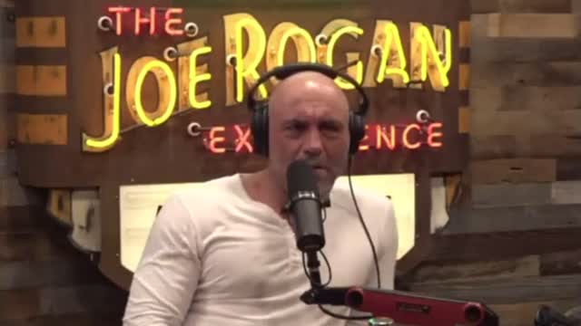 "You're a F*cking Dictator!" - Joe Rogan Goes Straight at Justin Trudeau