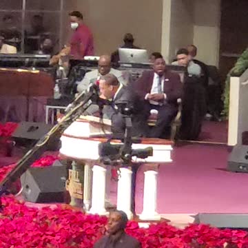 Apostle Herman Murray preaches "Good news"