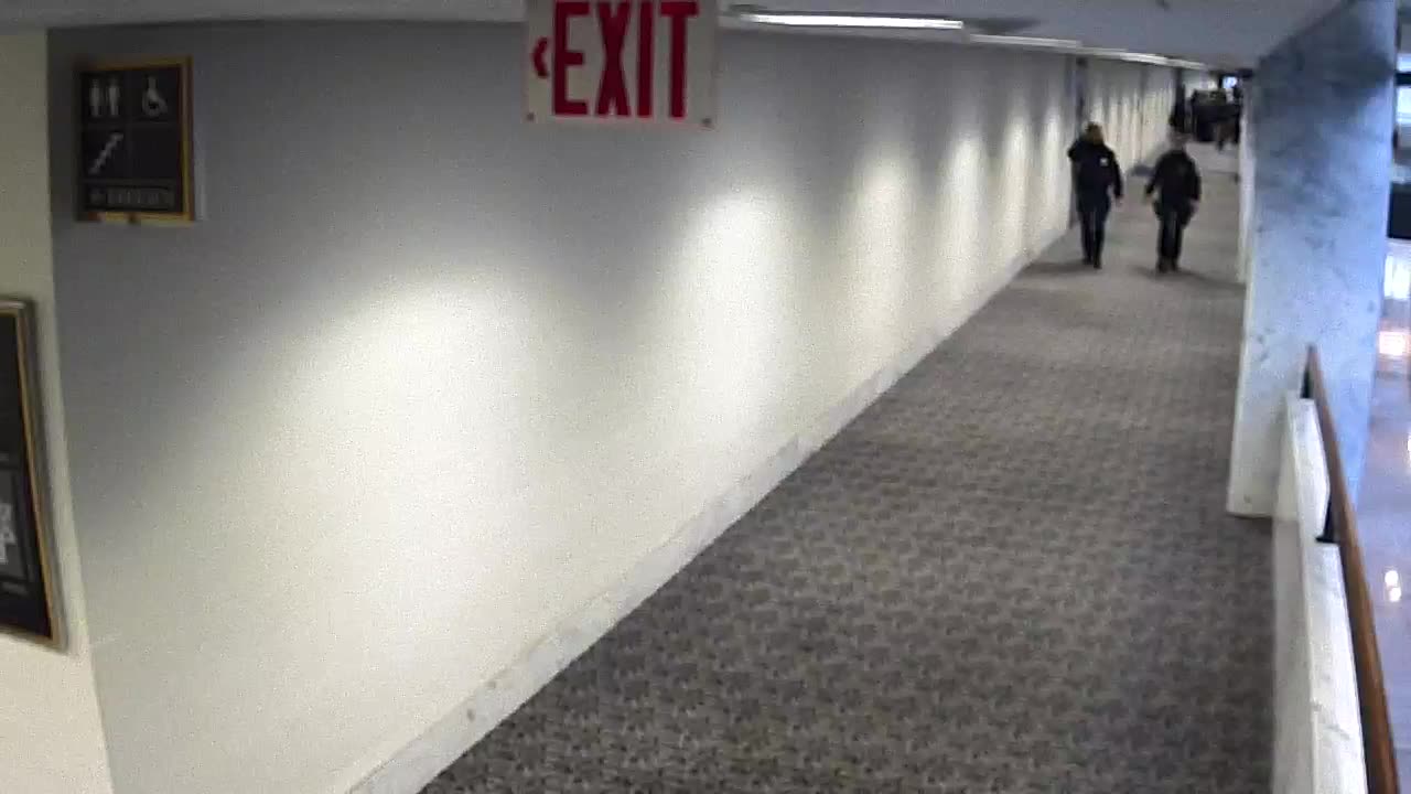 1469HSOB02SH211Hallway_2021-01-06_16h20min01s967ms.mp4