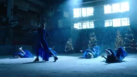 Lindsey Stirling - carol of bells ( official music video) 💥