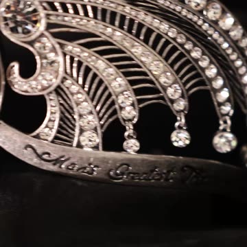 Would You Buy This Rowena Ravenclaw Diadem? #harrypottercollection#noblecollection #wizardingworld