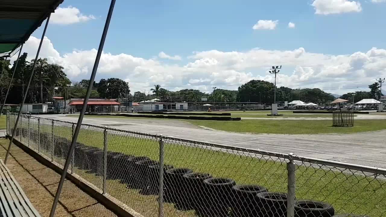 Kart Race / Great Engine Sound