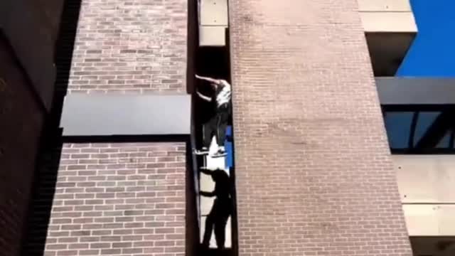 Bro Don't like using stairs or elevator 🤣