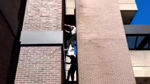 Bro Don't like using stairs or elevator 🤣