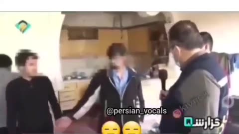 به این ساقی فقط باید بخندی 🤣🤣