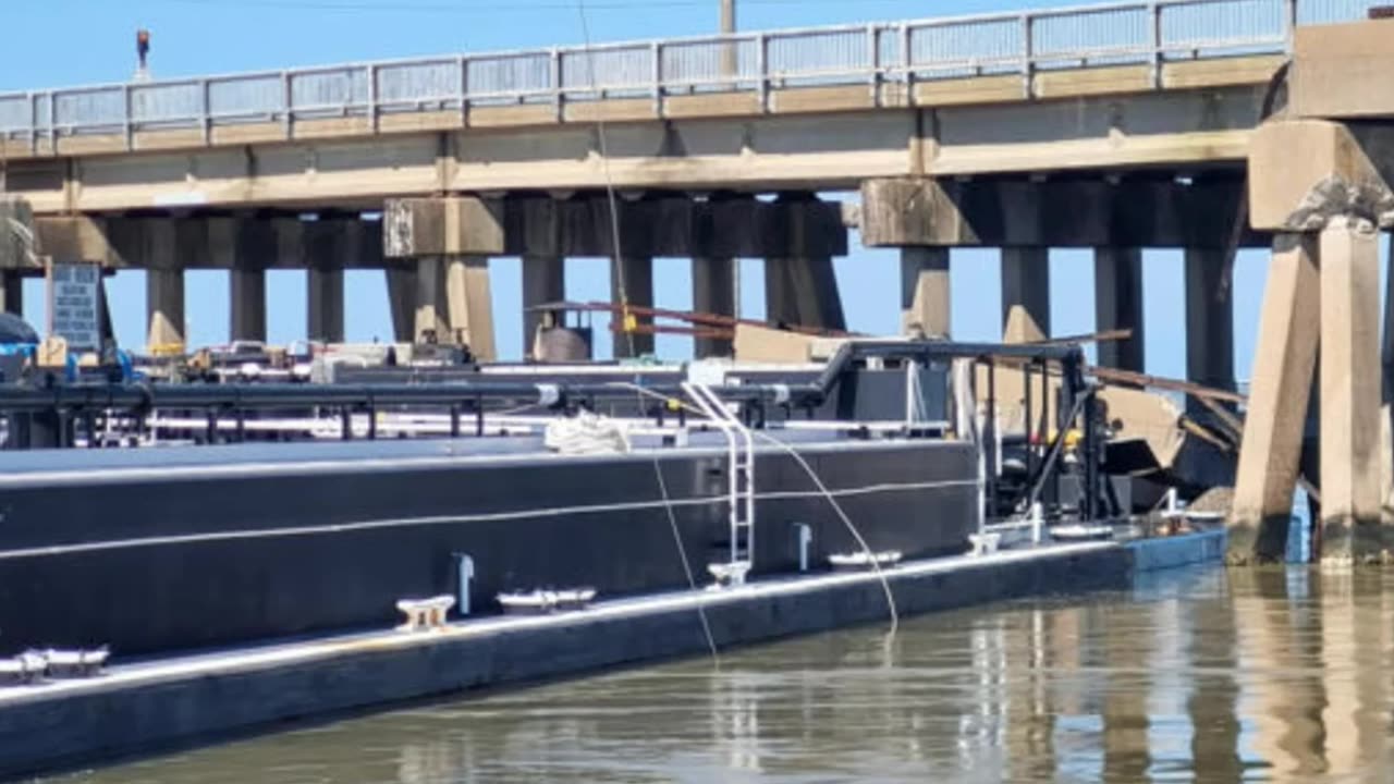 Another BARGE, Another BRIDGE! Galveston, TX 🚂RR down.