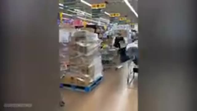 Flying Shoppers Magic