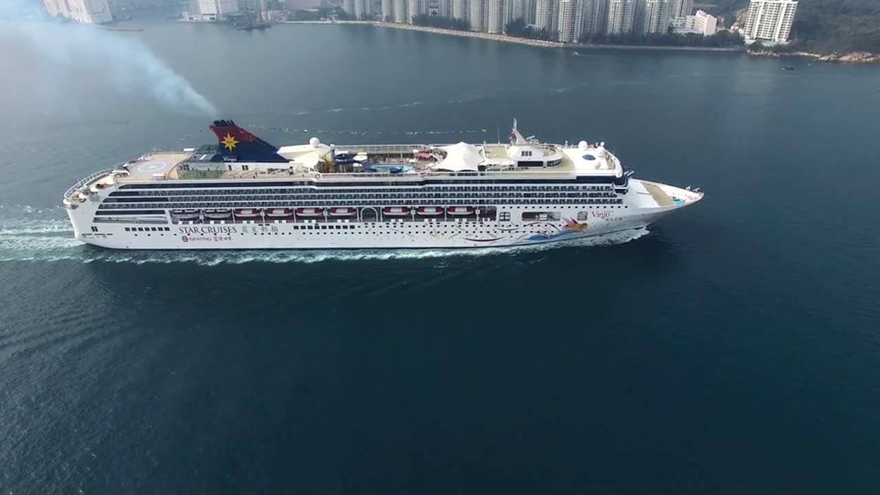 Titanic ship going to visit