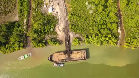 Coal Mining loading in pontoon