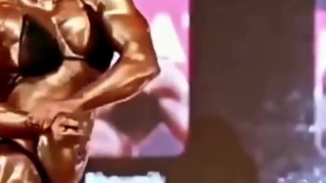 Female Bodybuilding Pose - Workout Motivation