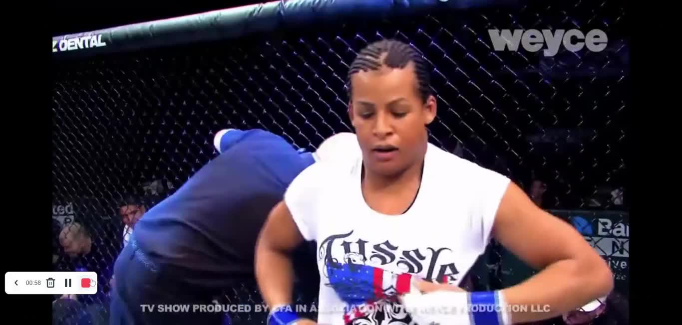 Transgender competes in Women's MMA - Knocks out Opponent in 1st Round