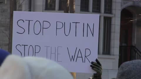 Montrealers rally in support of Ukraine