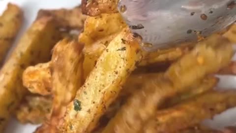 "Crispy Delight: Indulge in the Irresistible Crunch of Air Fried Crinkle Chips"