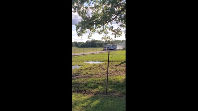 Truck Struggles With Moving Mobile Home