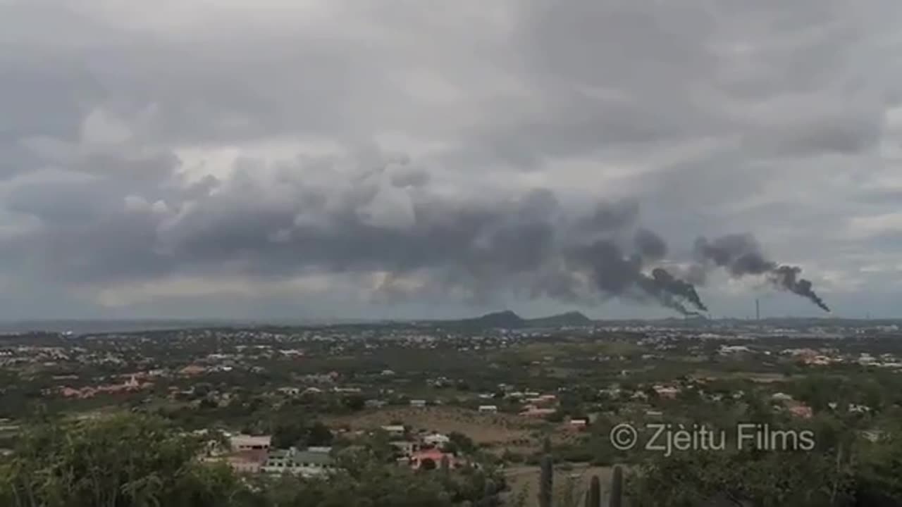 A23-35 CURACAO RAFINADERIJ SMOG Part 1 of 2