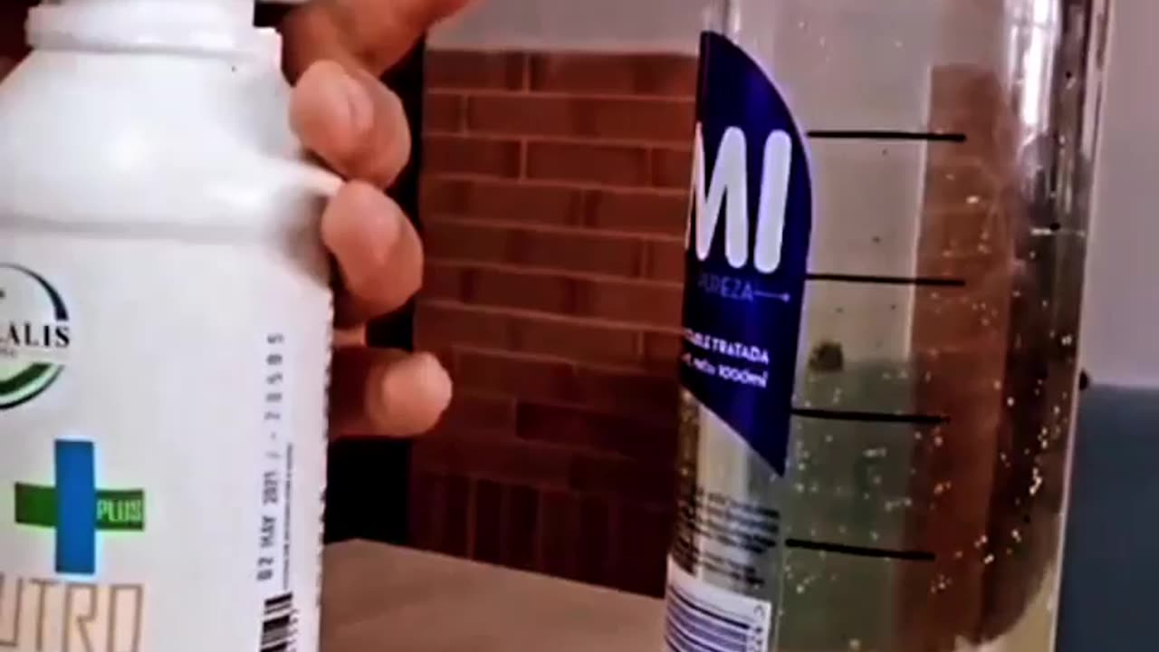 DOSIS DIARIAS EN UNA BOTELLA PARA EL USO DIARIO DE DIOXIDO DE DIOXIDO DE CLORO