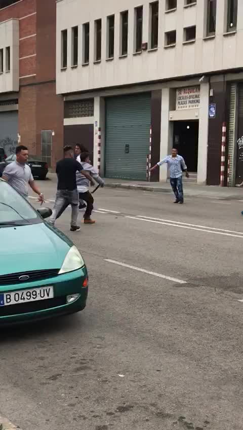 Pelea de los inmigrantes en las calles de Hospitalet (Cataluña)