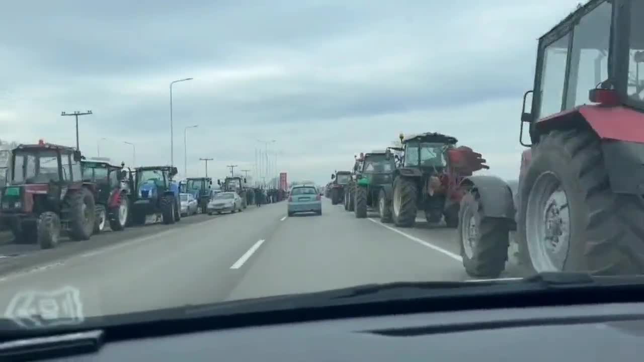 Serbian farmers protesting against the rise of fuel prices