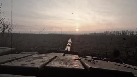 Ukrainian Tanks Fire on Russian Lines Near Avdiivka