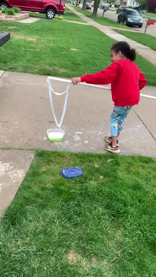 Making Giant Bubble