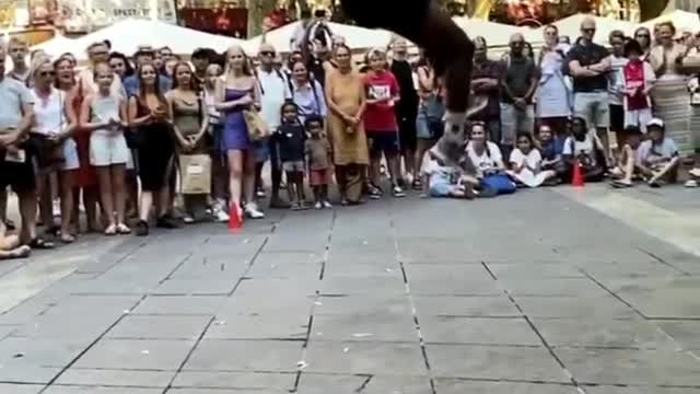 Street dancer, this dance is too cool