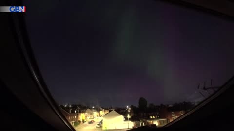 Northern Lights spotted over UK skies in STUNNING rare display of natural beauty