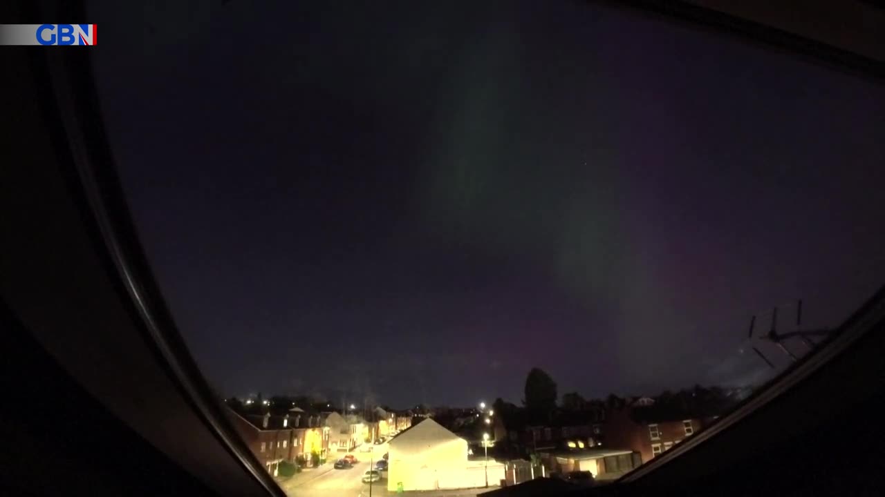 Northern Lights spotted over UK skies in STUNNING rare display of natural beauty
