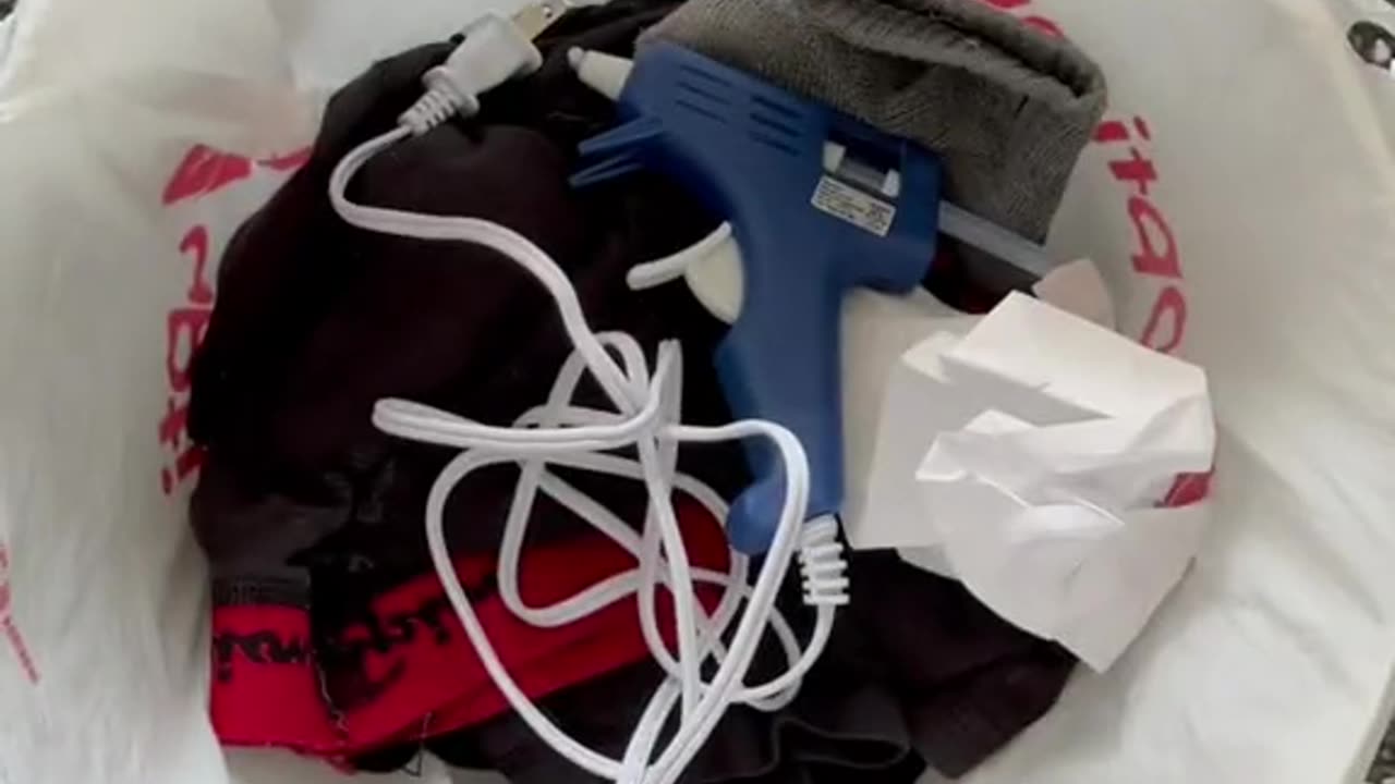 Cordless Hot Glue Gun, 30W Mini Rechargeable