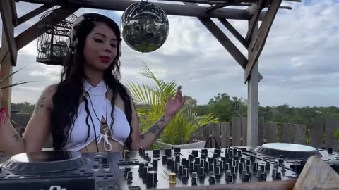 Yilena Ortiz Tulum Tribal Tech House Mix