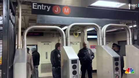 Police_ Four Stabbed At Brooklyn Subway Station After Fight