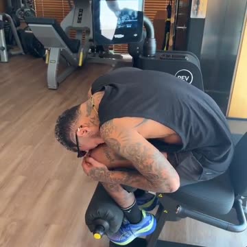 Neymar is giving everything to recover from his knee injury. 🇧🇷