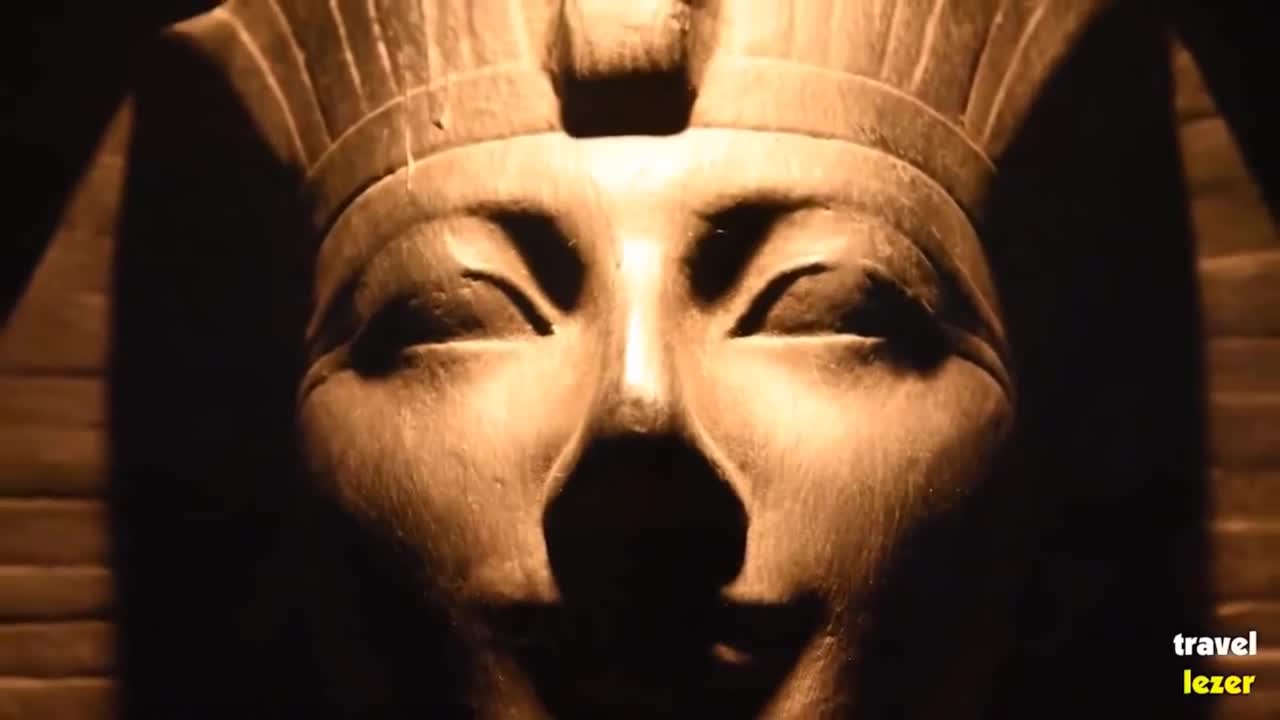 A Travel guide to Mysterious Egypt by Travellezer